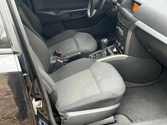 Чорний Опель Астра, об'ємом двигуна 1.6 л та пробігом 340 тис. км за 5190 $, фото 15 на Automoto.ua