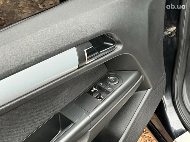 Черный Опель Астра, объемом двигателя 1.6 л и пробегом 340 тыс. км за 5140 $, фото 25 на Automoto.ua