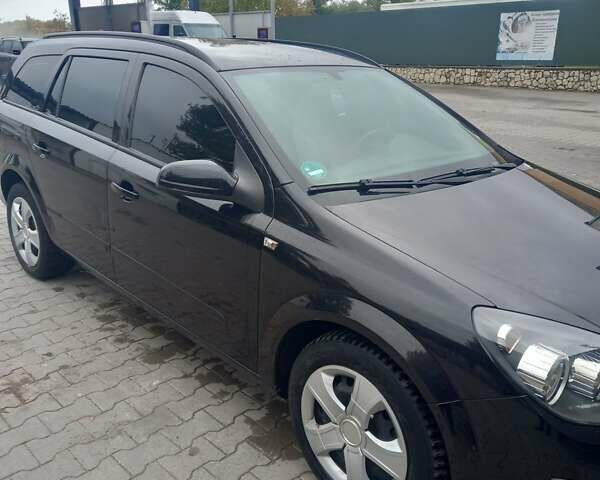 Опель Астра 2006 в Волочиске на Automoto.ua Черный Опель Астра, объемом двигателя 1.9 л и пробегом 260 тыс. км за 5200 $, фото 1 на Automoto.ua