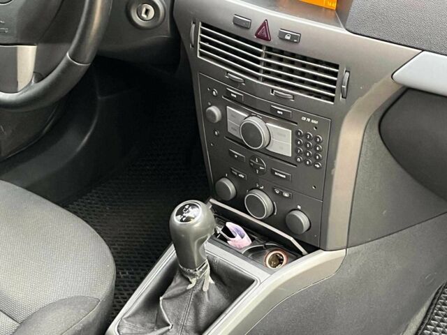 Чорний Опель Астра, об'ємом двигуна 1.6 л та пробігом 340 тис. км за 5190 $, фото 17 на Automoto.ua