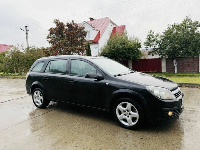 Черный Опель Астра, объемом двигателя 1.9 л и пробегом 300 тыс. км за 1750 $, фото 1 на Automoto.ua