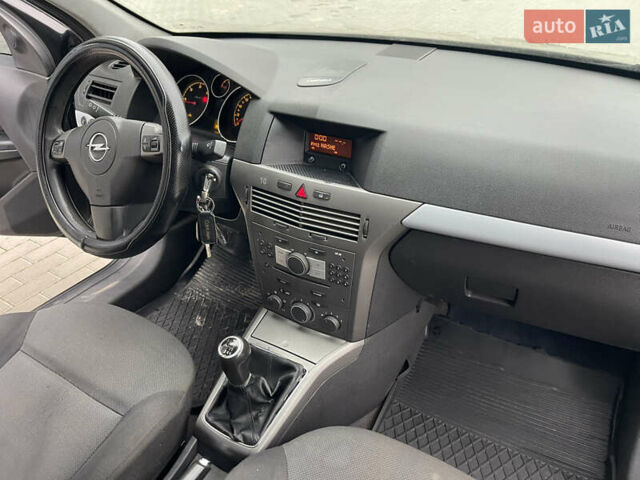 Чорний Опель Астра, об'ємом двигуна 1.3 л та пробігом 328 тис. км за 2950 $, фото 13 на Automoto.ua