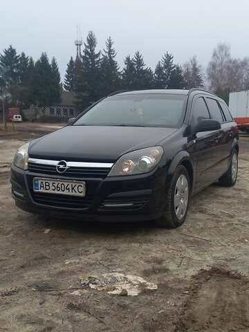 Черный Опель Астра, объемом двигателя 1.8 л и пробегом 260 тыс. км за 5200 $, фото 8 на Automoto.ua