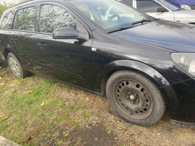 Черный Опель Астра, объемом двигателя 0 л и пробегом 323 тыс. км за 2600 $, фото 1 на Automoto.ua