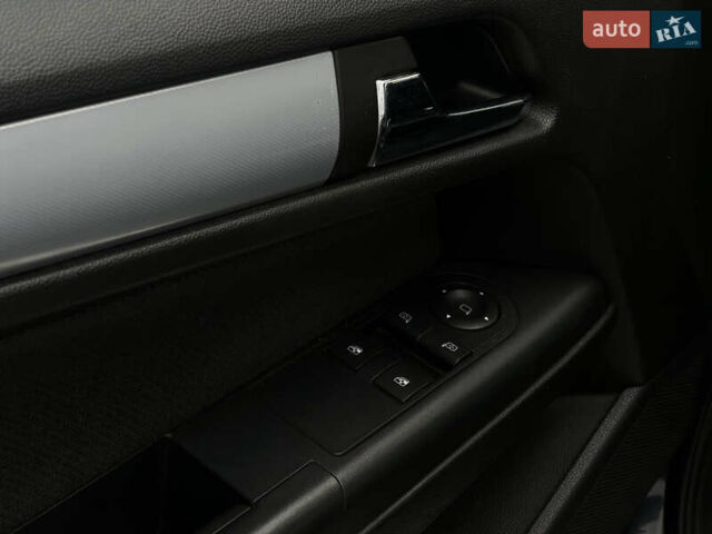 Чорний Опель Астра, об'ємом двигуна 1.91 л та пробігом 216 тис. км за 5250 $, фото 7 на Automoto.ua