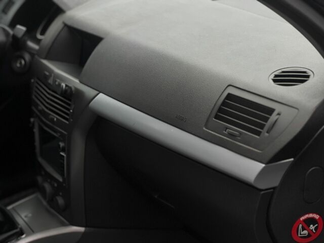 Чорний Опель Астра, об'ємом двигуна 1.9 л та пробігом 217 тис. км за 5250 $, фото 8 на Automoto.ua