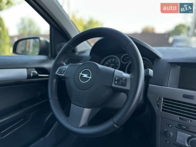 Черный Опель Астра, объемом двигателя 1.6 л и пробегом 241 тыс. км за 5700 $, фото 48 на Automoto.ua