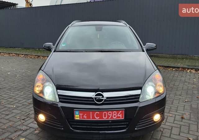Черный Опель Астра, объемом двигателя 1.8 л и пробегом 165 тыс. км за 5650 $, фото 17 на Automoto.ua