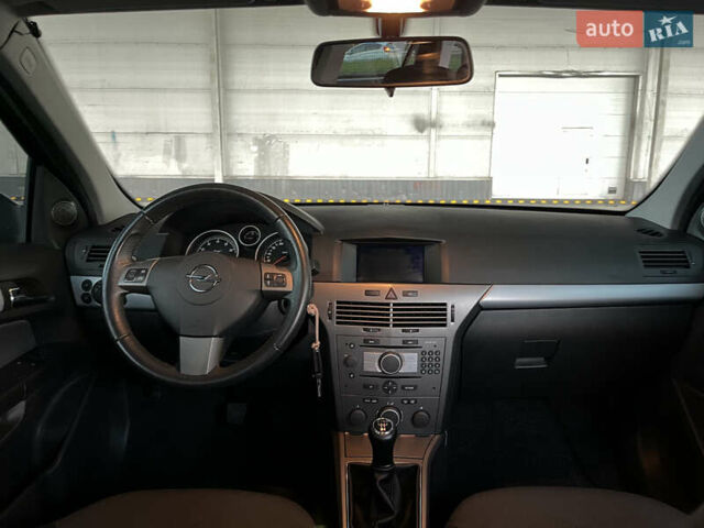 Черный Опель Астра, объемом двигателя 1.6 л и пробегом 207 тыс. км за 4999 $, фото 36 на Automoto.ua