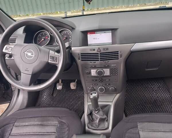 Опель Астра 2006 в Волочиске на Automoto.ua Черный Опель Астра, объемом двигателя 1.9 л и пробегом 260 тыс. км за 5200 $, фото 10 на Automoto.ua