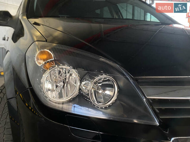 Черный Опель Астра, объемом двигателя 1.6 л и пробегом 207 тыс. км за 4999 $, фото 4 на Automoto.ua