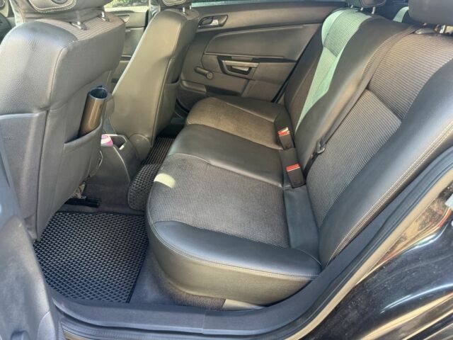 Опель Астра 2006 в Дубровице на Automoto.ua Черный Опель Астра, объемом двигателя 1.7 л и пробегом 283 тыс. км за 4500 $, фото 4 на Automoto.ua