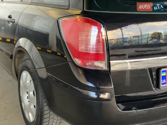 Черный Опель Астра, объемом двигателя 1.6 л и пробегом 207 тыс. км за 4999 $, фото 15 на Automoto.ua