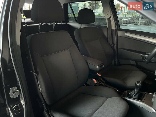 Черный Опель Астра, объемом двигателя 1.6 л и пробегом 207 тыс. км за 4999 $, фото 33 на Automoto.ua