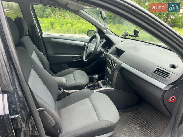 Черный Опель Астра, объемом двигателя 1.6 л и пробегом 208 тыс. км за 4000 $, фото 17 на Automoto.ua