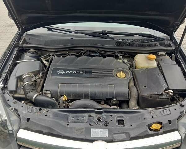 Опель Астра 2006 в Волочиске на Automoto.ua Черный Опель Астра, объемом двигателя 1.9 л и пробегом 260 тыс. км за 5200 $, фото 5 на Automoto.ua