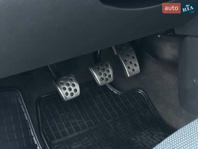 Черный Опель Астра, объемом двигателя 1.6 л и пробегом 196 тыс. км за 4850 $, фото 21 на Automoto.ua