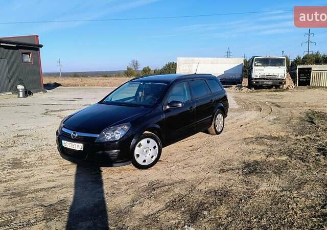 Черный Опель Астра, объемом двигателя 1.8 л и пробегом 245 тыс. км за 4900 $, фото 1 на Automoto.ua