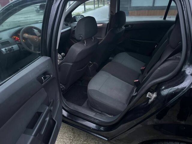 Черный Опель Астра, объемом двигателя 1.9 л и пробегом 300 тыс. км за 2500 $, фото 8 на Automoto.ua