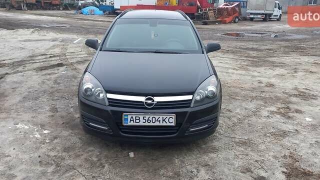 Черный Опель Астра, объемом двигателя 1.8 л и пробегом 260 тыс. км за 5200 $, фото 11 на Automoto.ua