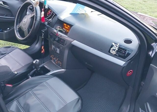 Чорний Опель Астра, об'ємом двигуна 1.6 л та пробігом 300 тис. км за 5200 $, фото 10 на Automoto.ua