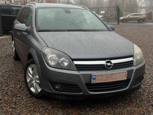 Чорний Опель Астра, об'ємом двигуна 1.6 л та пробігом 261 тис. км за 3999 $, фото 4 на Automoto.ua