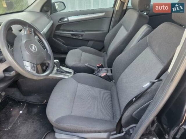 Черный Опель Астра, объемом двигателя 1.8 л и пробегом 223 тыс. км за 6500 $, фото 3 на Automoto.ua