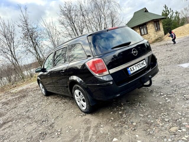 Черный Опель Астра, объемом двигателя 1.6 л и пробегом 290 тыс. км за 4290 $, фото 2 на Automoto.ua