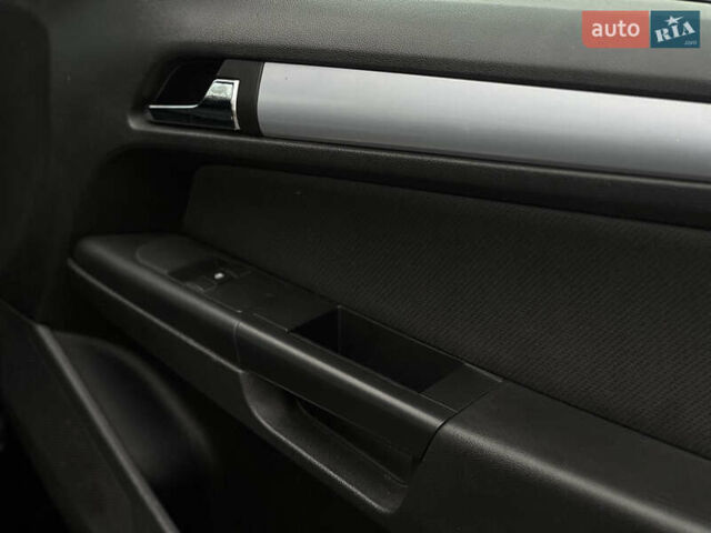 Чорний Опель Астра, об'ємом двигуна 1.91 л та пробігом 216 тис. км за 5250 $, фото 10 на Automoto.ua