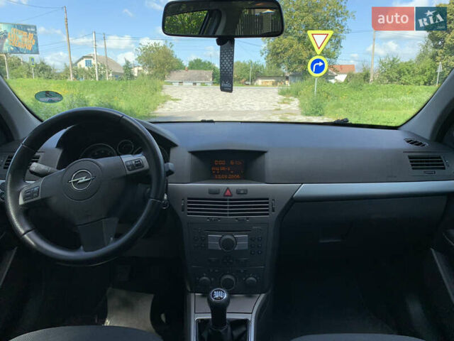 Чорний Опель Астра, об'ємом двигуна 1.6 л та пробігом 177 тис. км за 4750 $, фото 11 на Automoto.ua