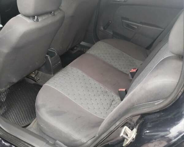 Чорний Опель Астра, об'ємом двигуна 1.6 л та пробігом 330 тис. км за 3400 $, фото 6 на Automoto.ua