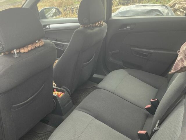 Черный Опель Астра, объемом двигателя 0 л и пробегом 323 тыс. км за 2600 $, фото 5 на Automoto.ua