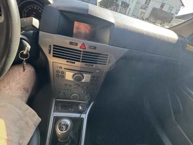 Опель Астра 2006 в Дубровице на Automoto.ua Черный Опель Астра, объемом двигателя 1.7 л и пробегом 283 тыс. км за 4500 $, фото 8 на Automoto.ua