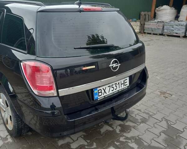 Опель Астра 2006 в Волочиске на Automoto.ua Черный Опель Астра, объемом двигателя 1.9 л и пробегом 260 тыс. км за 5200 $, фото 4 на Automoto.ua