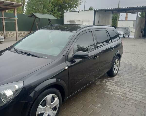 Опель Астра 2006 в Волочиске на Automoto.ua Черный Опель Астра, объемом двигателя 1.9 л и пробегом 260 тыс. км за 5200 $, фото 2 на Automoto.ua