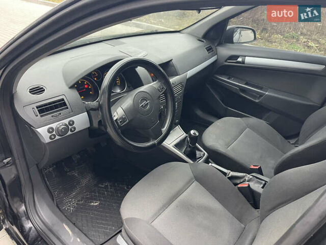 Чорний Опель Астра, об'ємом двигуна 1.3 л та пробігом 328 тис. км за 2950 $, фото 7 на Automoto.ua