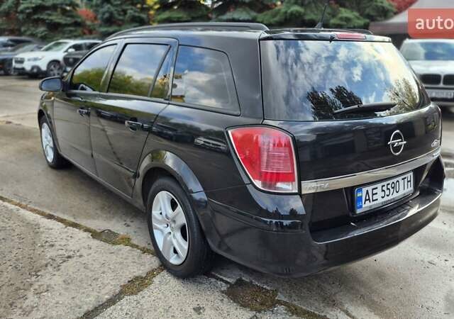 Черный Опель Астра, объемом двигателя 1.6 л и пробегом 264 тыс. км за 4700 $, фото 10 на Automoto.ua