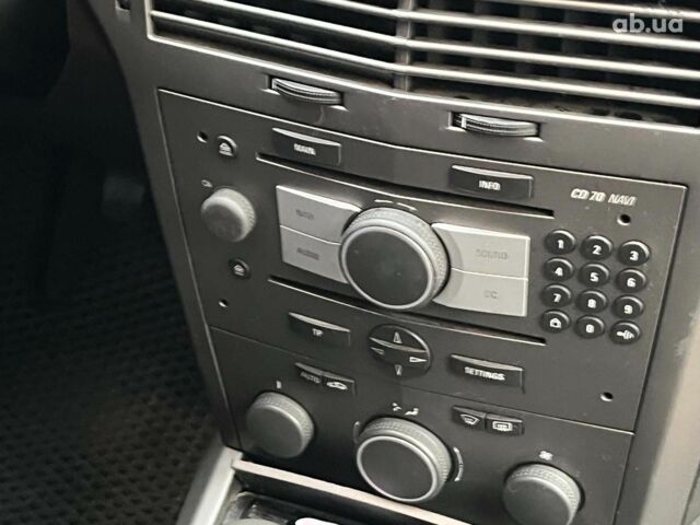 Черный Опель Астра, объемом двигателя 1.6 л и пробегом 340 тыс. км за 5140 $, фото 18 на Automoto.ua