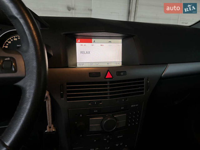 Черный Опель Астра, объемом двигателя 1.6 л и пробегом 207 тыс. км за 4999 $, фото 39 на Automoto.ua