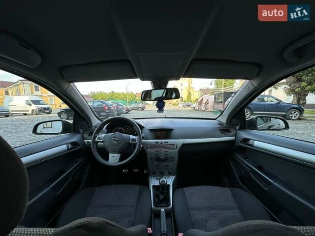 Черный Опель Астра, объемом двигателя 1.6 л и пробегом 196 тыс. км за 4850 $, фото 14 на Automoto.ua