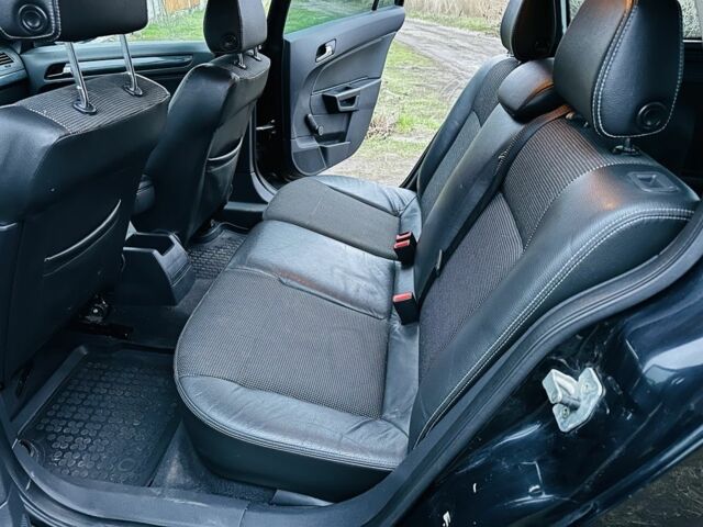 Чорний Опель Астра, об'ємом двигуна 1.9 л та пробігом 220 тис. км за 2950 $, фото 12 на Automoto.ua