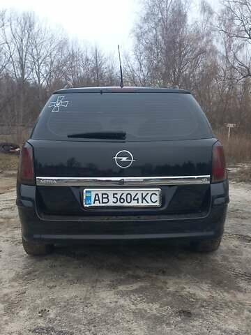 Черный Опель Астра, объемом двигателя 1.8 л и пробегом 260 тыс. км за 5200 $, фото 28 на Automoto.ua