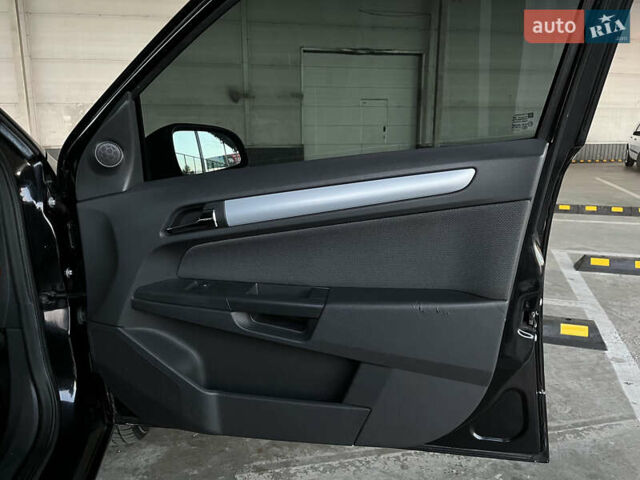 Черный Опель Астра, объемом двигателя 1.6 л и пробегом 207 тыс. км за 4999 $, фото 31 на Automoto.ua