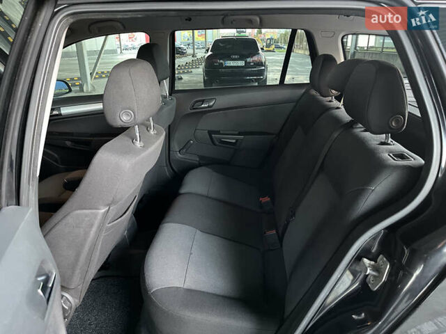 Черный Опель Астра, объемом двигателя 1.6 л и пробегом 207 тыс. км за 4999 $, фото 23 на Automoto.ua