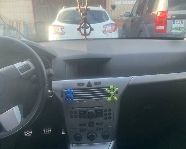 Чорний Опель Астра, об'ємом двигуна 1.9 л та пробігом 266 тис. км за 5000 $, фото 5 на Automoto.ua