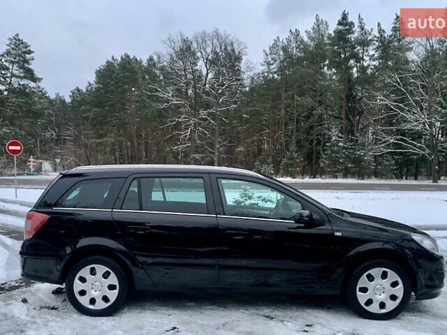 Черный Опель Астра, объемом двигателя 1.6 л и пробегом 226 тыс. км за 5100 $, фото 4 на Automoto.ua