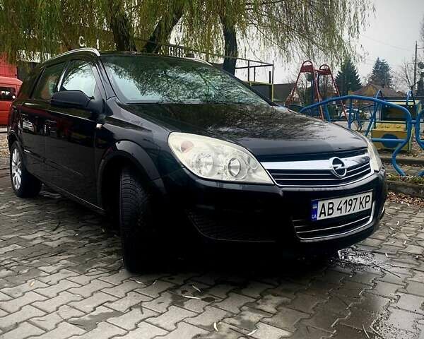 Черный Опель Астра, объемом двигателя 1.6 л и пробегом 221 тыс. км за 4800 $, фото 1 на Automoto.ua