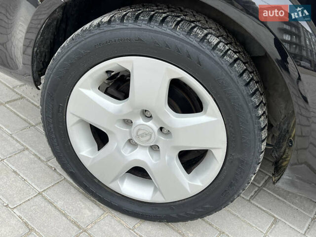 Черный Опель Астра, объемом двигателя 1.6 л и пробегом 250 тыс. км за 4399 $, фото 41 на Automoto.ua