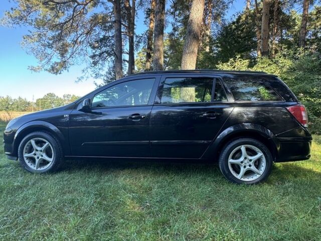 Черный Опель Астра, объемом двигателя 1.6 л и пробегом 228 тыс. км за 4450 $, фото 3 на Automoto.ua