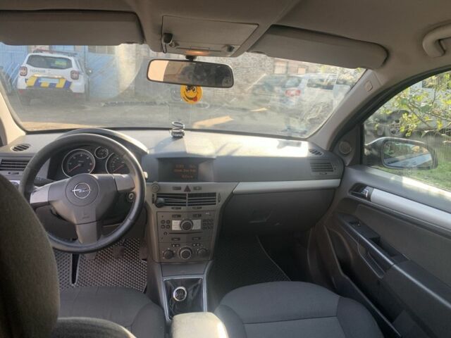 Чорний Опель Астра, об'ємом двигуна 1.9 л та пробігом 300 тис. км за 2200 $, фото 3 на Automoto.ua